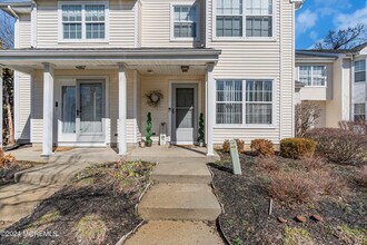 237 Paddington Ct in Englishtown, NJ - Building Photo - Building Photo