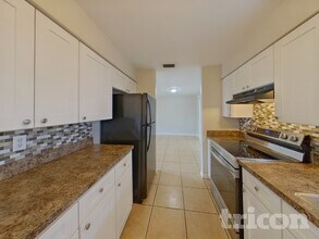 1753 Linwood Cir in Clearwater, FL - Building Photo - Building Photo