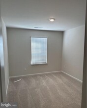 219 Centergate Dr in Charles Town, WV - Building Photo - Building Photo