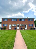 53 Pleasant Hill Rd in Harrisonburg, VA - Building Photo