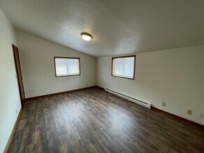 1111 E Newark Ave in Spokane, WA - Building Photo - Building Photo