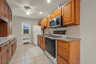 47 River Rd in Chatham, NJ - Building Photo - Building Photo