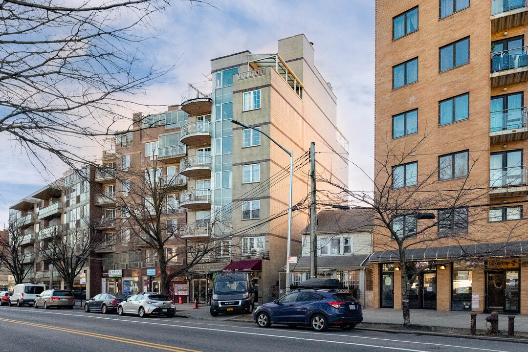 The Shangri La Condos in Flushing, NY - Foto de edificio