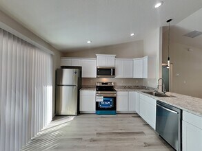 27 Pine Cir in Ocala, FL - Building Photo - Building Photo