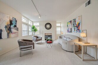 324 Callippe Ct in Brisbane, CA - Building Photo - Building Photo