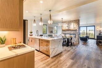 317 Akers Ln in Whitefish, MT - Foto de edificio - Building Photo