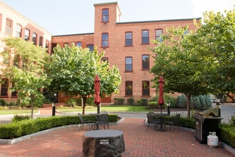 19 Logan St in Auburn, NY - Building Photo - Building Photo