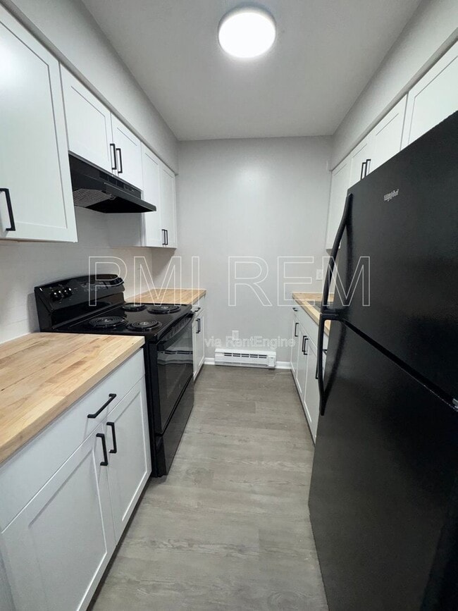 property at 1946 White Pond Dr