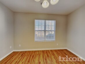 285 Stone Meadow Ct in Kernersville, NC - Foto de edificio - Building Photo