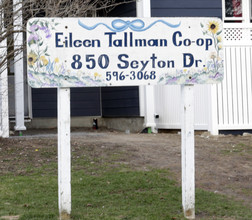 Eileen Tallman Housing Co-operative in Ottawa, ON - Building Photo - Building Photo