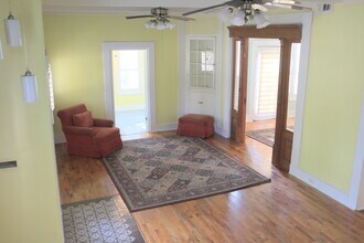 228 W Woodlawn Ave in San Antonio, TX - Building Photo - Building Photo