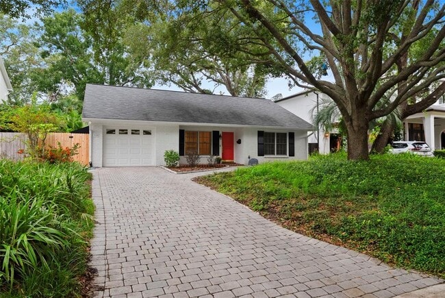 property at 3125 W Waverly Ave