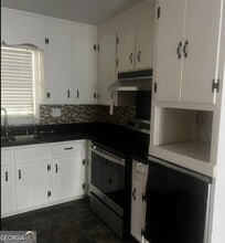 184 Pecan Dr in Hartwell, GA - Foto de edificio - Building Photo