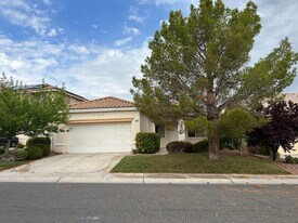 1841 Spring Summit Ln in Las Vegas, NV - Building Photo