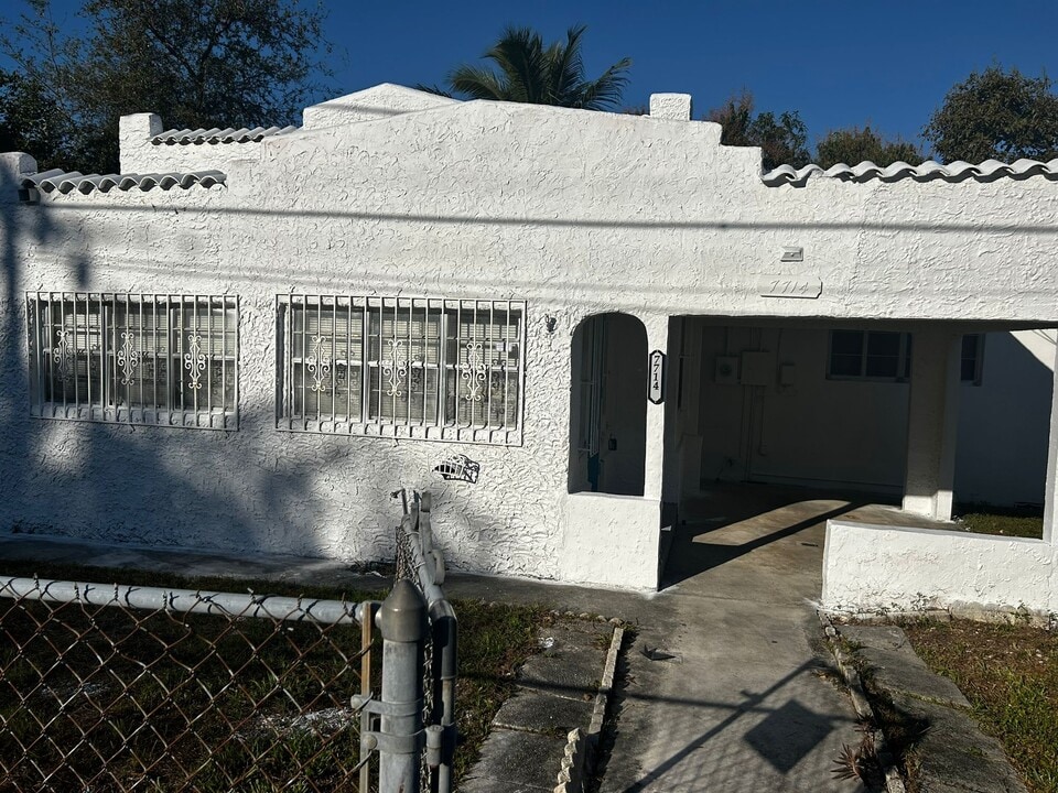 7714 NW 5th Ave in Miami, FL - Building Photo