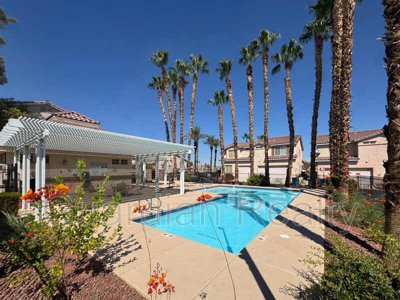 76 Belle Maison Ave in Las Vegas, NV - Building Photo