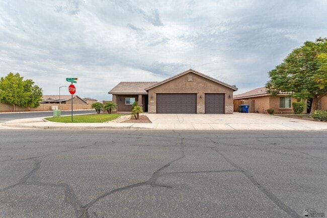 property at 3734 W 36th Pl
