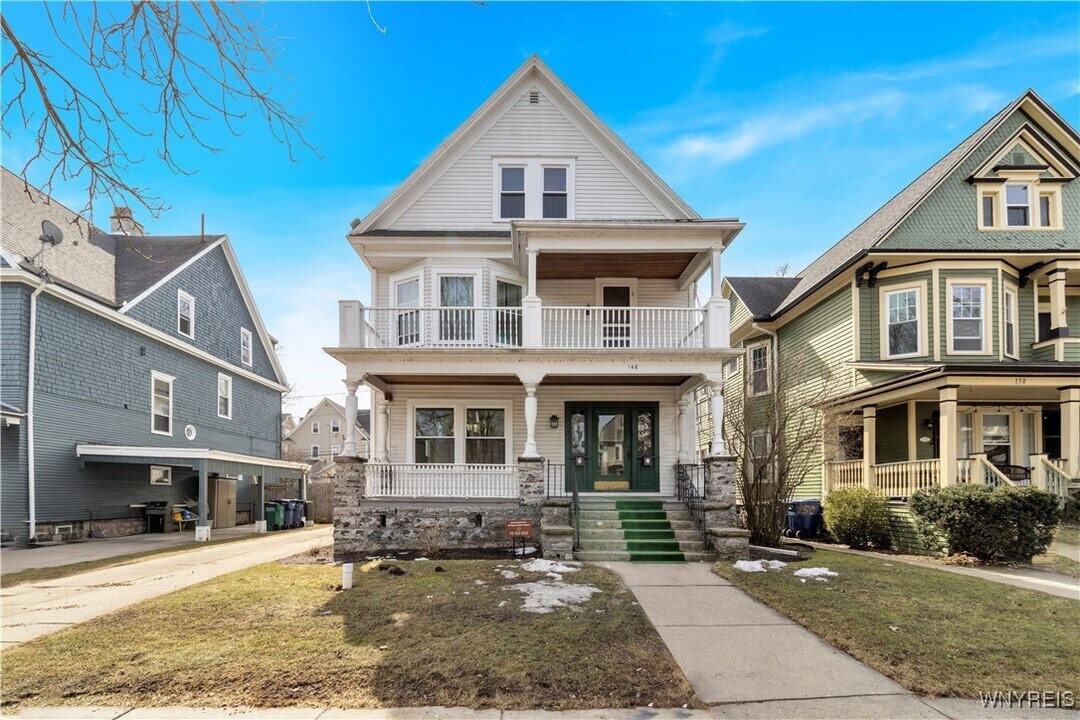 146 Lancaster Ave in Buffalo, NY - Building Photo