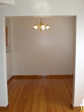 6320-6328 S Troy St in Chicago, IL - Building Photo - Interior Photo