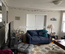 158 Holland St-Unit -3 in Somerville, MA - Building Photo - Building Photo