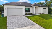 5240 Tower Dr in Cape Coral, FL - Foto de edificio - Building Photo