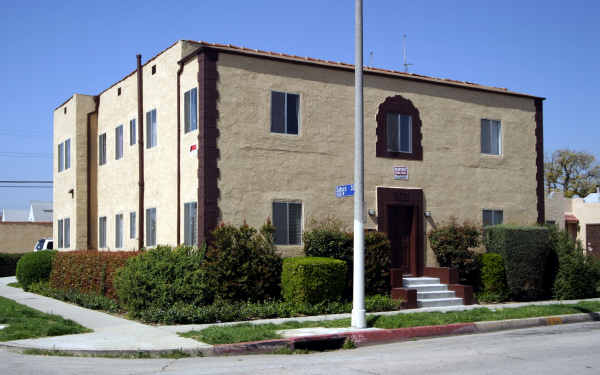 1471 S Cochran Ave in Los Angeles, CA - Foto de edificio