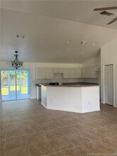 2249 SE Friendship St in Port St. Lucie, FL - Foto de edificio - Building Photo