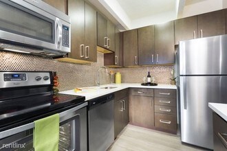 1045 N Downing St in Denver, CO - Building Photo - Building Photo