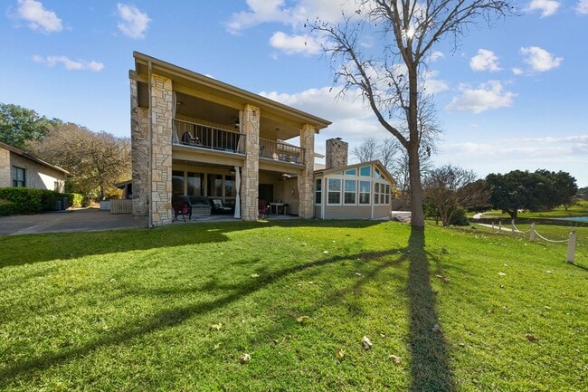 701 Oakland Hills Ln in Kerrville, TX - Building Photo - Building Photo