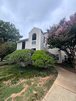 6020 Winterpointe Ln in Raleigh, NC - Building Photo