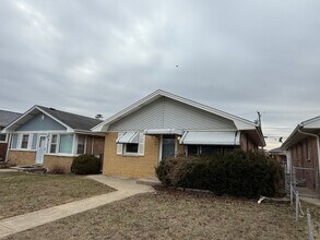 7616 S Lorel Ave in Burbank, IL - Building Photo - Building Photo
