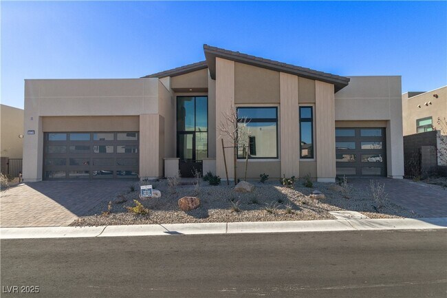 property at 10739 Agate Clfs Ave