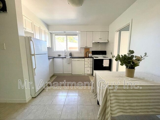 property at 6 Southlea Dr