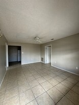 1120 Shilo Ave, Unit A in Baker, LA - Building Photo