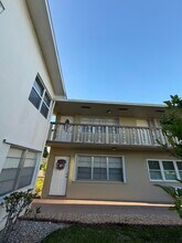 185 Salisbury E in West Palm Beach, FL - Building Photo - Building Photo