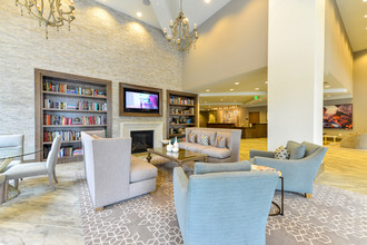 Atlantic House in Atlanta, GA - Foto de edificio - Building Photo