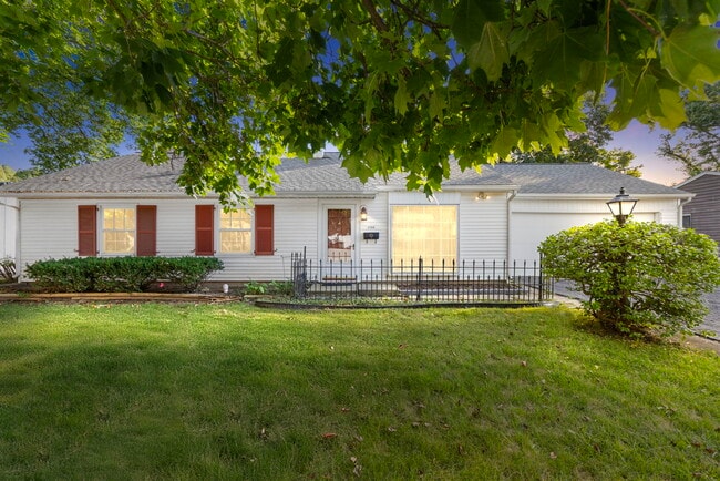 1704 Wood St in Valparaiso, IN - Building Photo - Building Photo