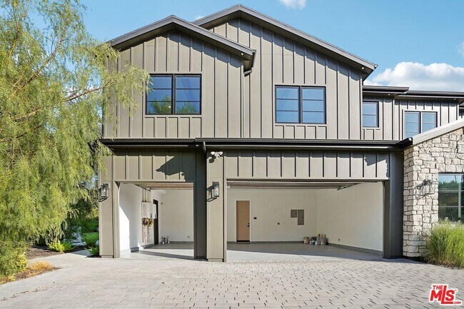 5124 Calvin Ave in Los Angeles, CA - Building Photo - Building Photo