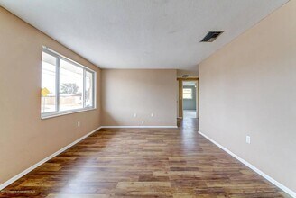 6424 Pawling Ave in Port Richey, FL - Building Photo - Building Photo