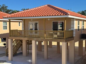 10200 W Fishbowl Dr in Homosassa Springs, FL - Building Photo - Building Photo