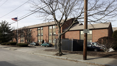 Marvin Gardens in Providence, RI - Foto de edificio - Building Photo