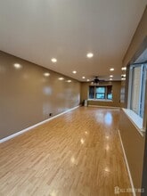 2802 Deerfield Dr in Edison, NJ - Building Photo - Building Photo