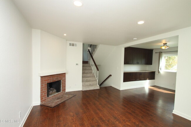 1299 Ramona Dr in Thousand Oaks, CA - Building Photo - Building Photo