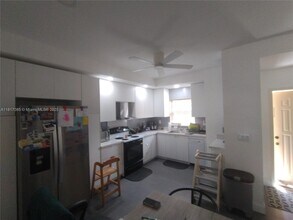 15509 N Miami Lakeway in Miami Lakes, FL - Building Photo - Building Photo