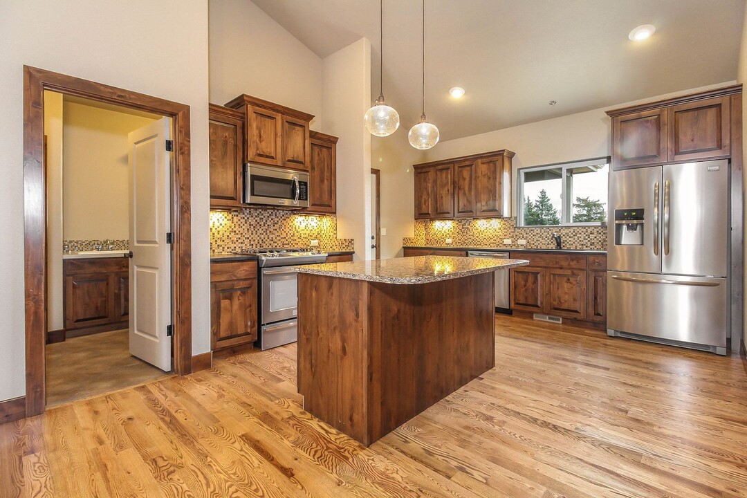 744 Capricorn Ct in Loveland, CO - Building Photo
