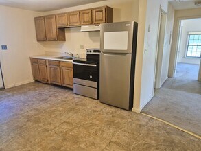 1218 Main St, Unit 32 in Coventry, CT - Foto de edificio - Building Photo