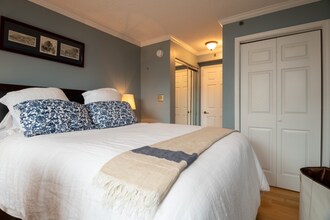 1230 23rd St NW, Unit 806 in Washington, DC - Building Photo - Building Photo