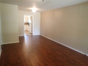 7549 Brentcove Cir in Dallas, TX - Building Photo - Building Photo