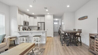 7672 Shadow Lake Dr in Panama City Beach, FL - Building Photo - Building Photo