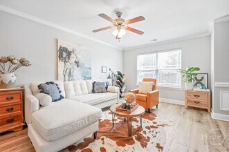 10 Winter Lake Cir in Savannah, GA - Building Photo - Building Photo